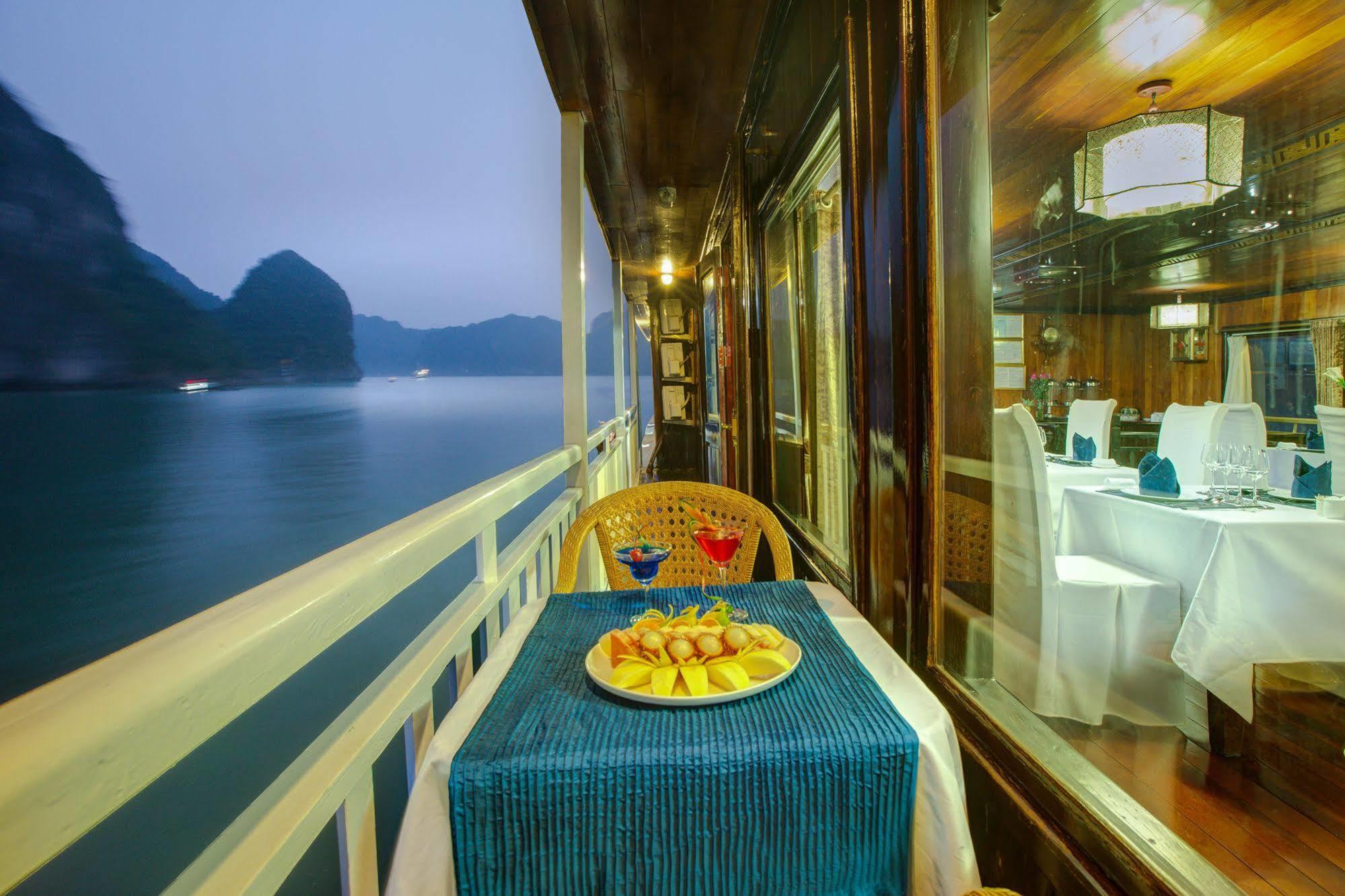 Hotel Flamingo Luxury Cruises Ha Long Exteriér fotografie